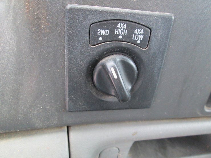 2004-ford-f350-image-32