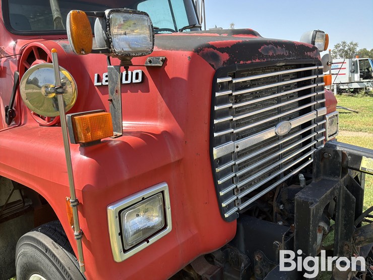 1995-ford-lnt8000-image-16