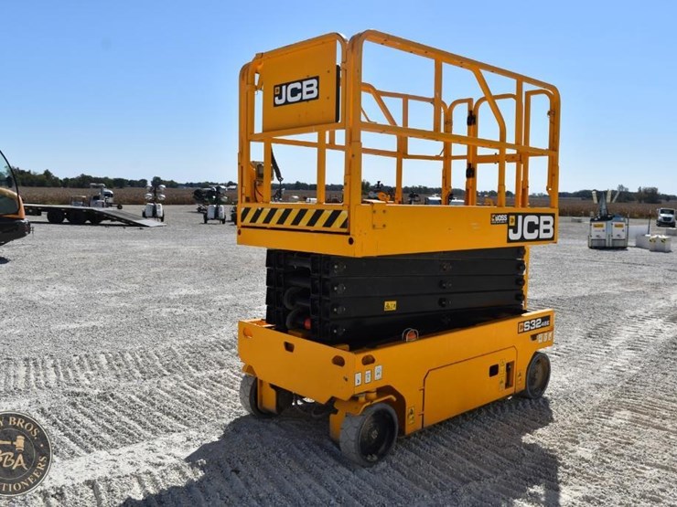 2018-jcb-s3246e-image-8