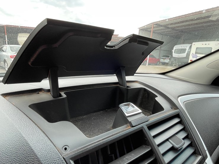 2010-chevrolet-traverse-image-56