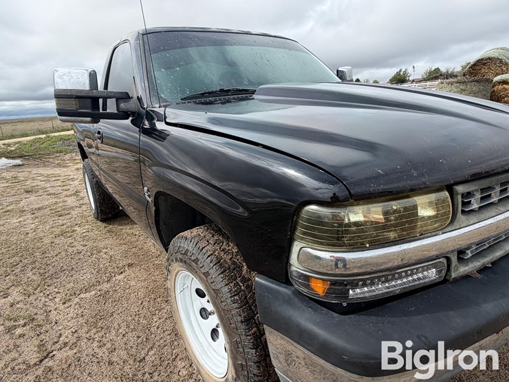 2001-chevrolet-silverado-1500-image-11