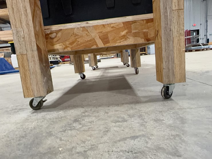 dewalt-miter-saw-with-table-image-3