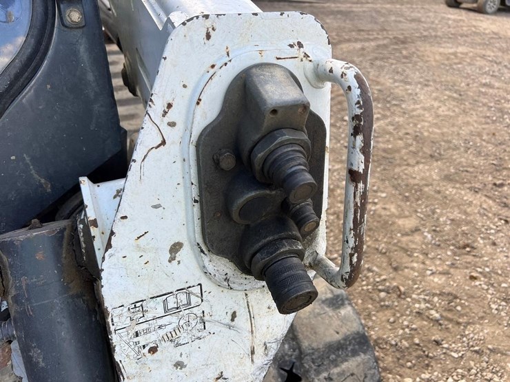 2016-bobcat-t550-image-13