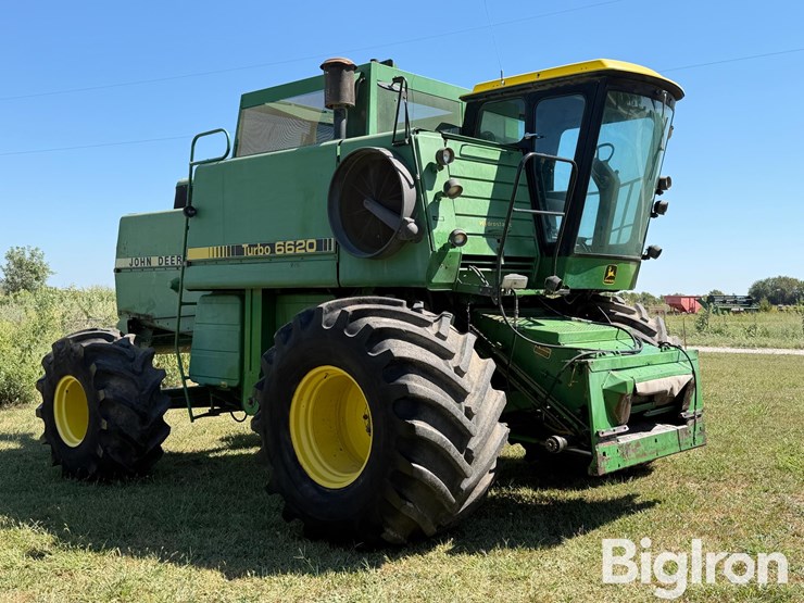 1982-john-deere-6620-image-3