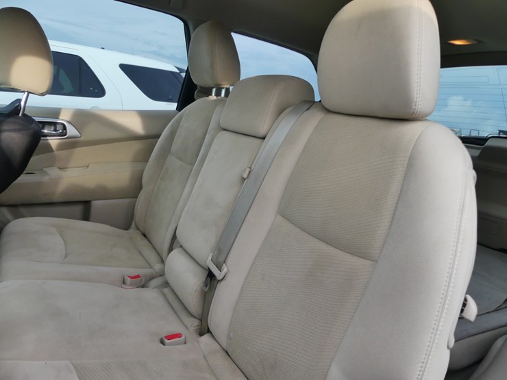 2014-nissan-pathfinder-image-9