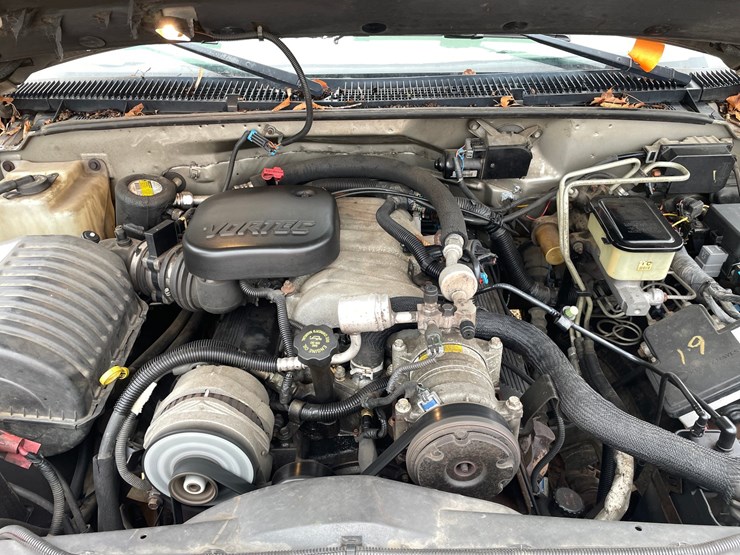 2000-chevrolet-silverado-3500-image-97