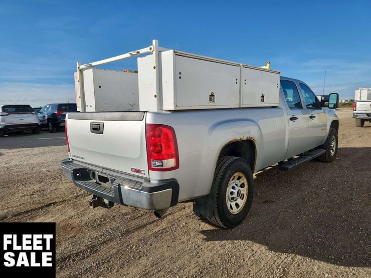 2014-gmc-sierra-3500hd-image-4