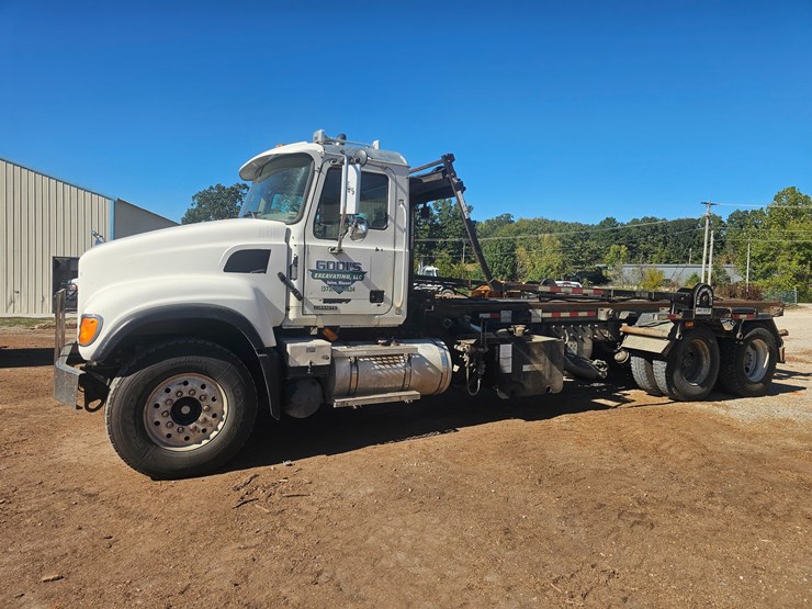 2007-mack-cl713-image-4
