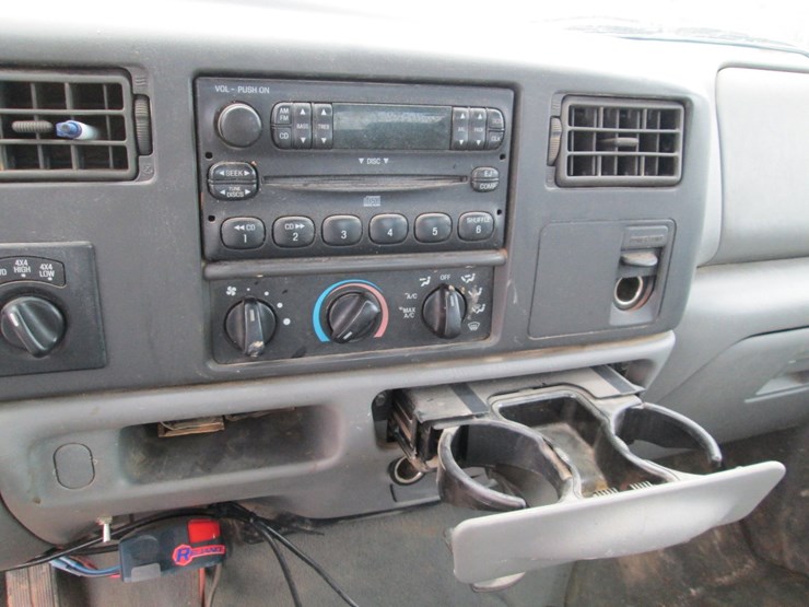 2004-ford-f350-image-31