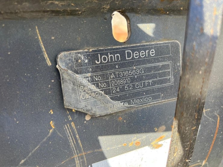 john-deere-24-image-4