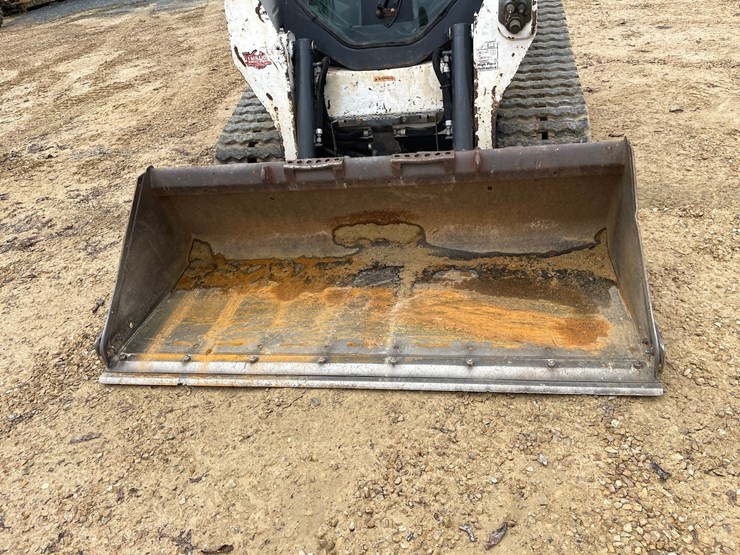 2015-bobcat-t550-image-28
