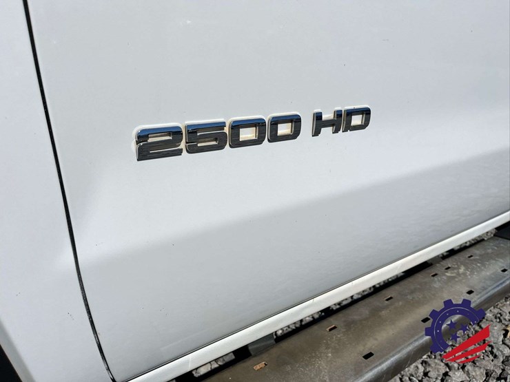 2016-gmc-sierra-2500hd-image-21