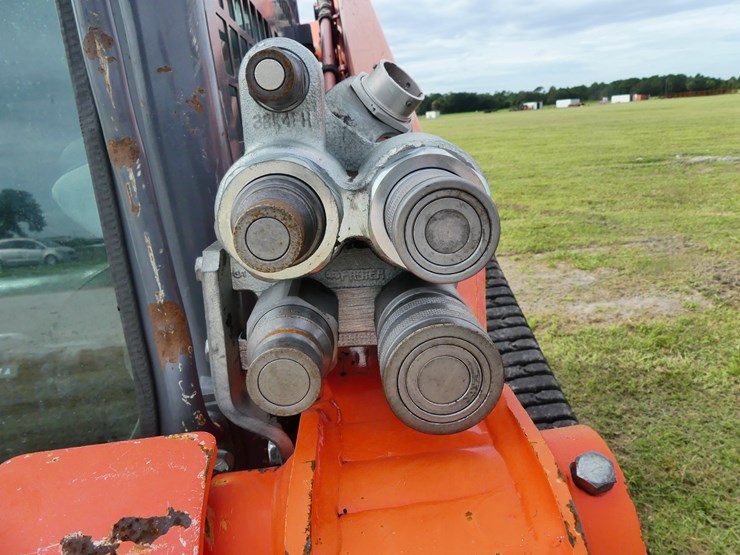 2022-kubota-svl97-2-image-10