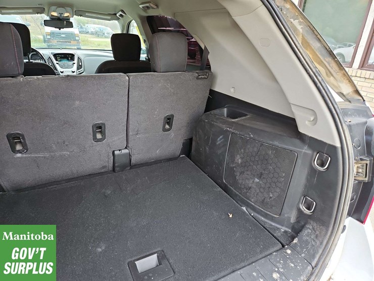 2017-chevrolet-equinox-image-26