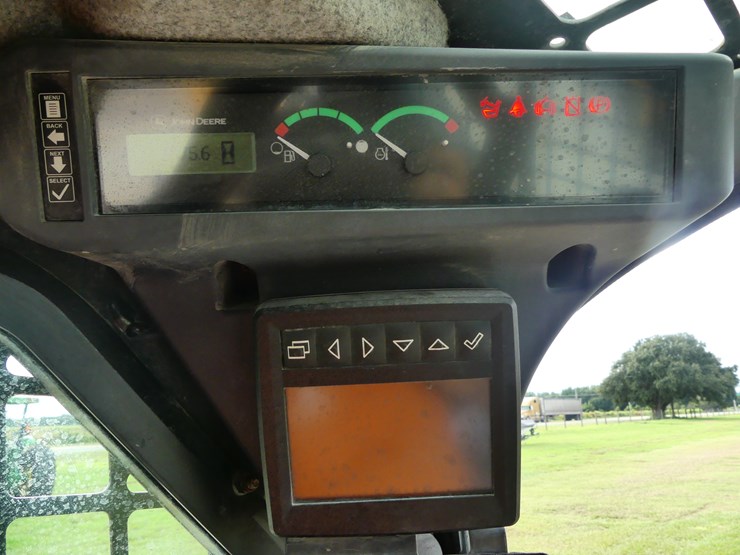 deere-317g-image-15