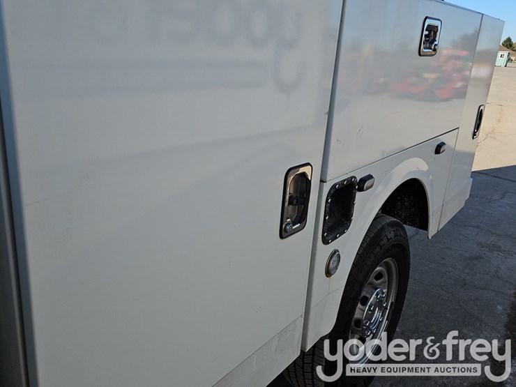 2013-ford-f350-sd-image-26