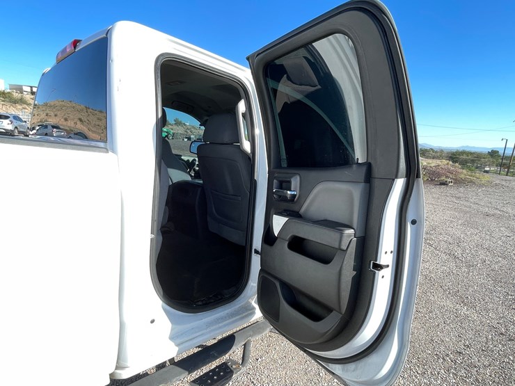 #2754-•-2015-chevrolet-silverado-(title-in-delay)-image-77