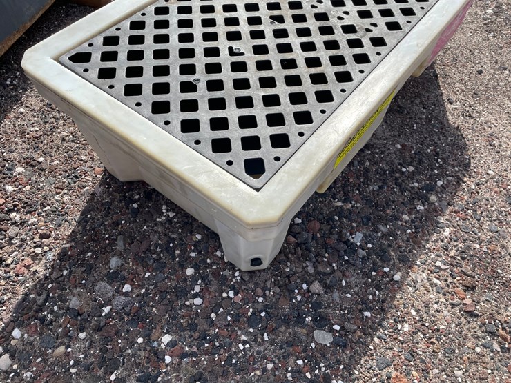 #4660-•-spill-containment-bin-image-6