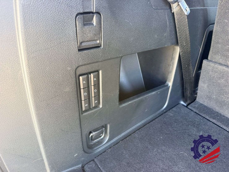 2021-ford-expedition-xlt-image-46
