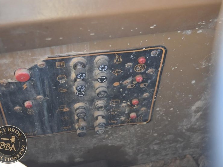 1994-caterpillar-d300d-image-48