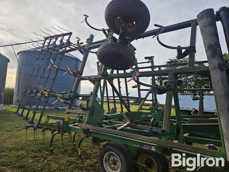 john-deere-726-image-17