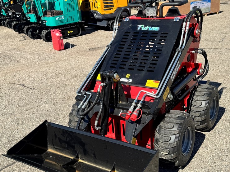 2026-unused-ft323tz-future-skid-steer-wheeler-loader-image-3