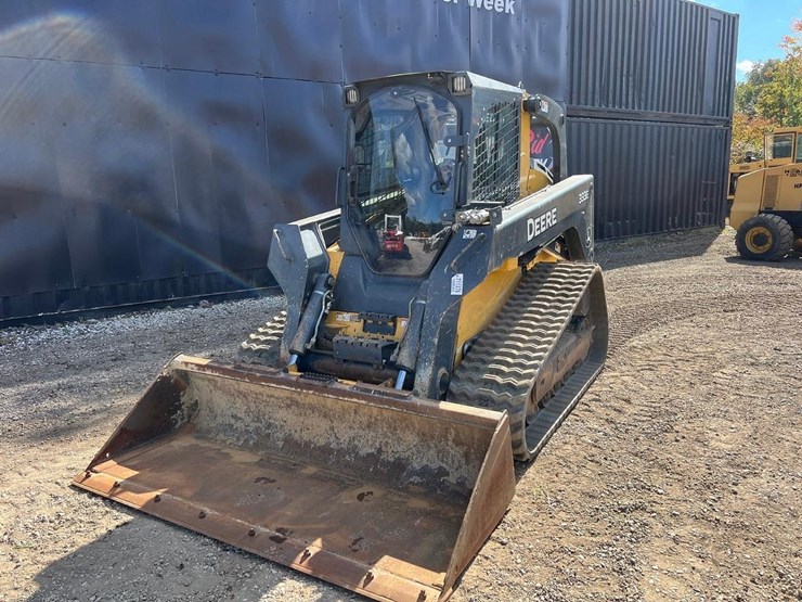 2016-deere-333e-image-2