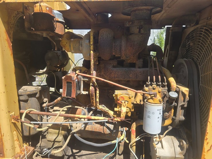 caterpillar-930-image-13