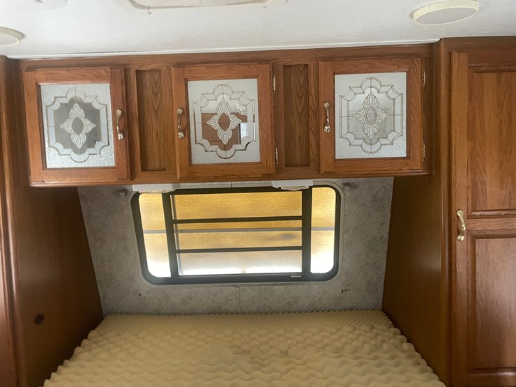 #1276-•-1998-jayco-eagle-304-camper-(has-mn-title)-image-69