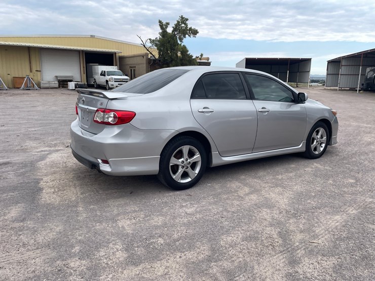 #2765-•-2011-toyota-corolla-(title-in-delay)-image-5