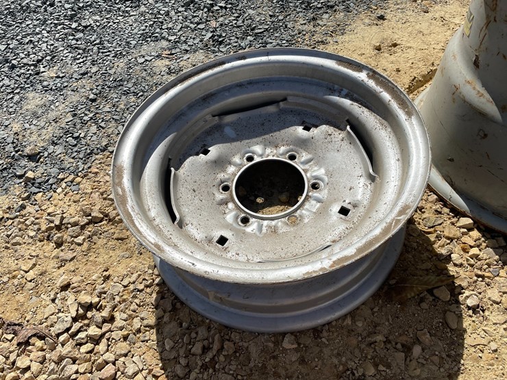 #3025-•-misc.-implement-rims-and-truck-spacer-rings-image-25
