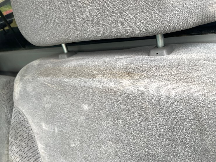 2000-chevrolet-silverado-3500-image-74