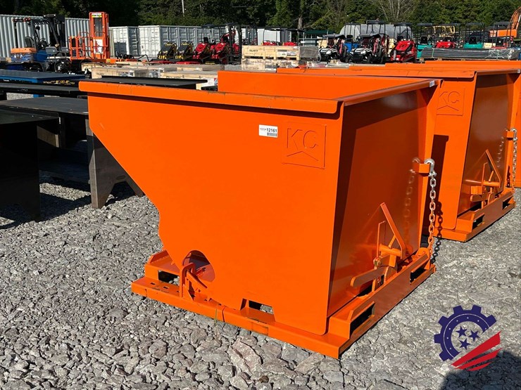 2.0-cy.-self-dumping-hopper-with-fork-pockets-image-2