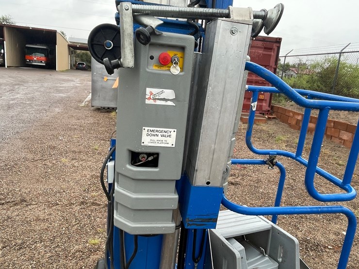 #4647-•-upright-25'-personnel-lift-image-19