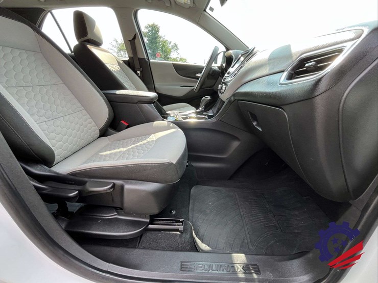 2020-chevrolet-equinox-ls-image-39