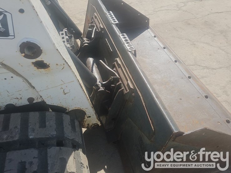 2016-bobcat-t740-image-18
