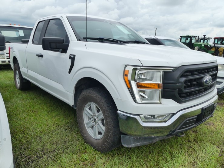 2021-ford-f150-xl-image-2