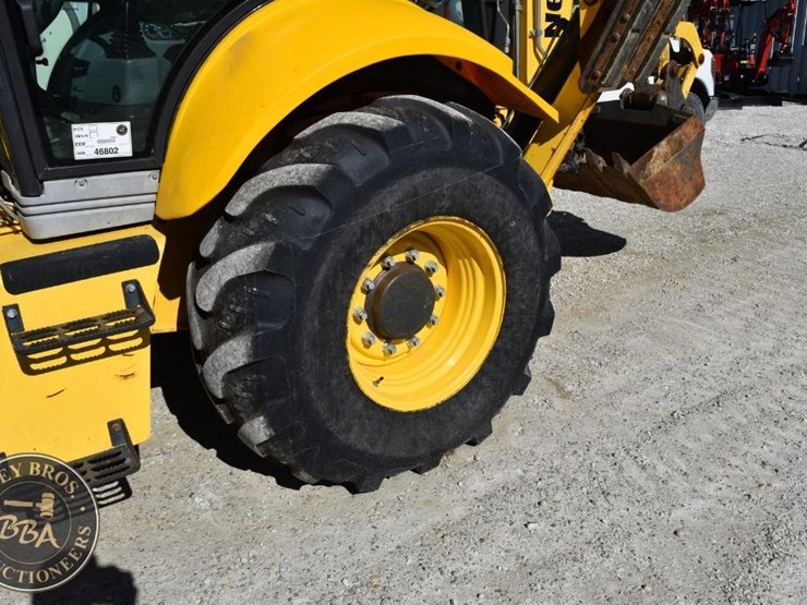 2013-new-holland-b110c-image-39