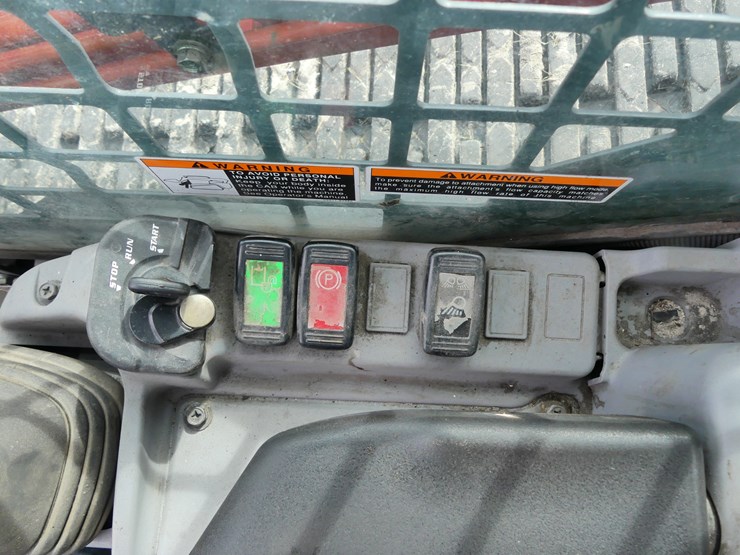 2022-kubota-svl97-2-image-17