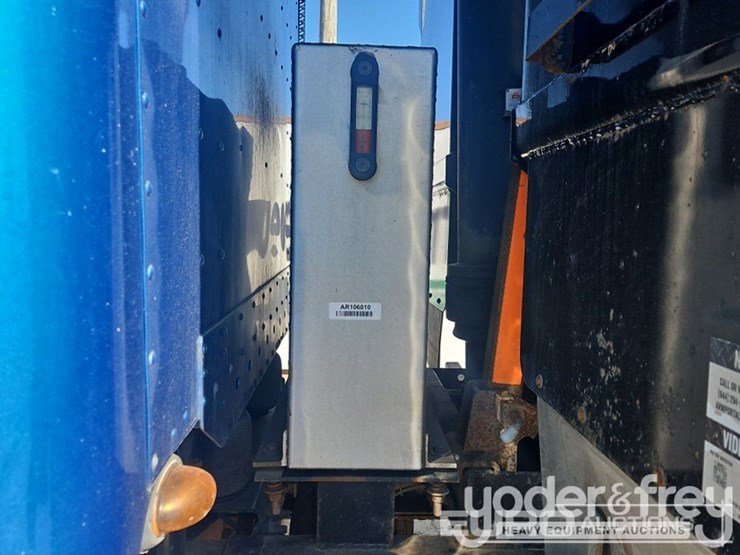 2019-freightliner-122sd-image-19