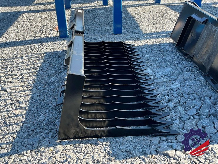 76-in.-skeleton-bucket-low-side-attachment-image-5