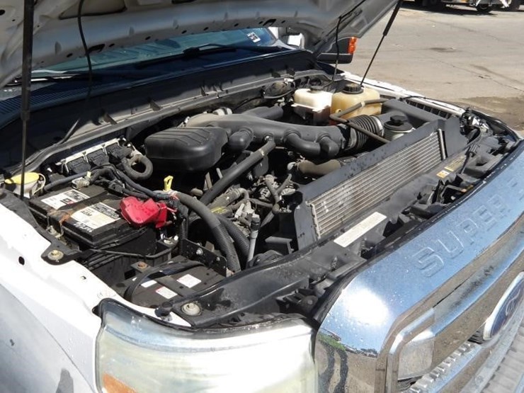 2011-ford-f550-image-8