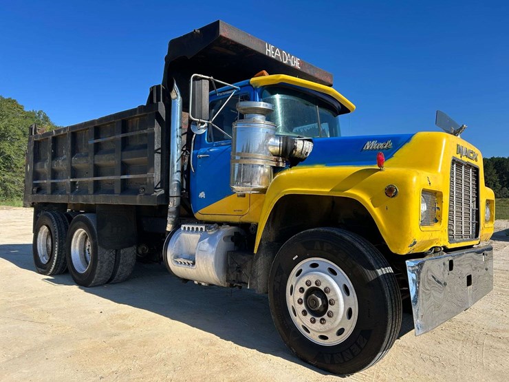 1989-mack-r688st-image-2