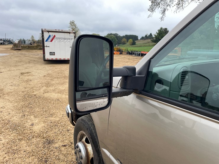 2000-chevrolet-silverado-3500-image-43