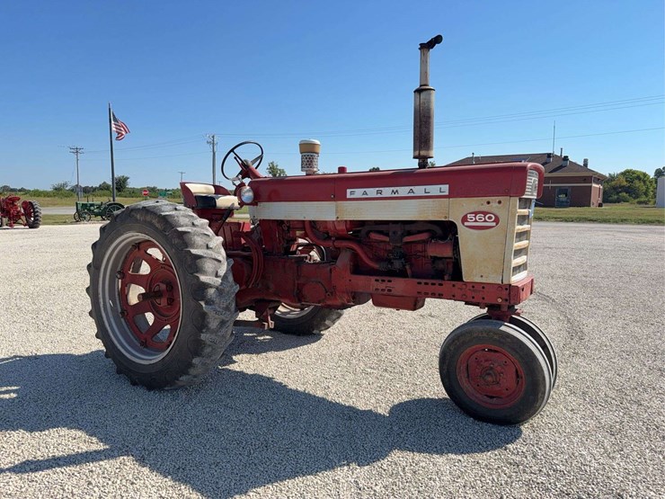 farmall-560-image-7