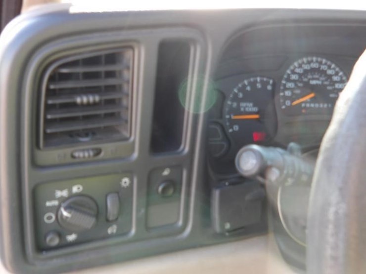 2006-chevrolet-silverado-1500-image-17