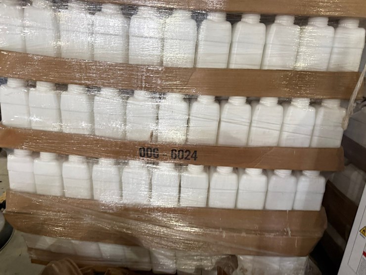 #42116-•-lot-of-(2)-pallets-of-1-gallon-empty-jugs-image-6