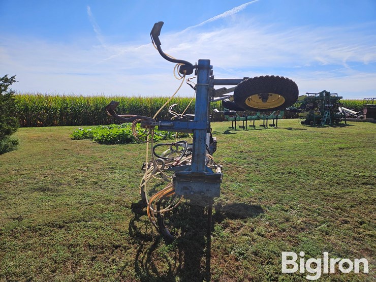 9-knife-anhydrous-applicator-image-4