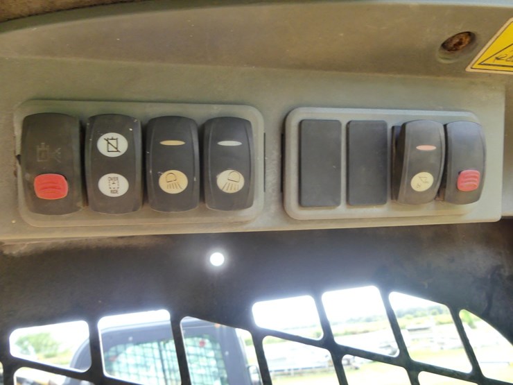 caterpillar-287c-image-16
