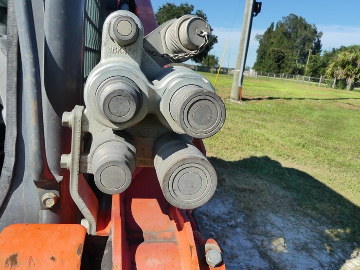 kubota-svl65-2-image-10